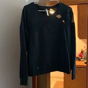 Fabletics black pullover sweatshirt
